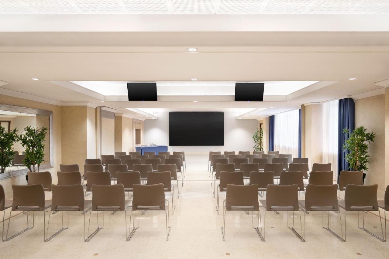 Courtyard By Marriott Rome Central Park Εξωτερικό φωτογραφία