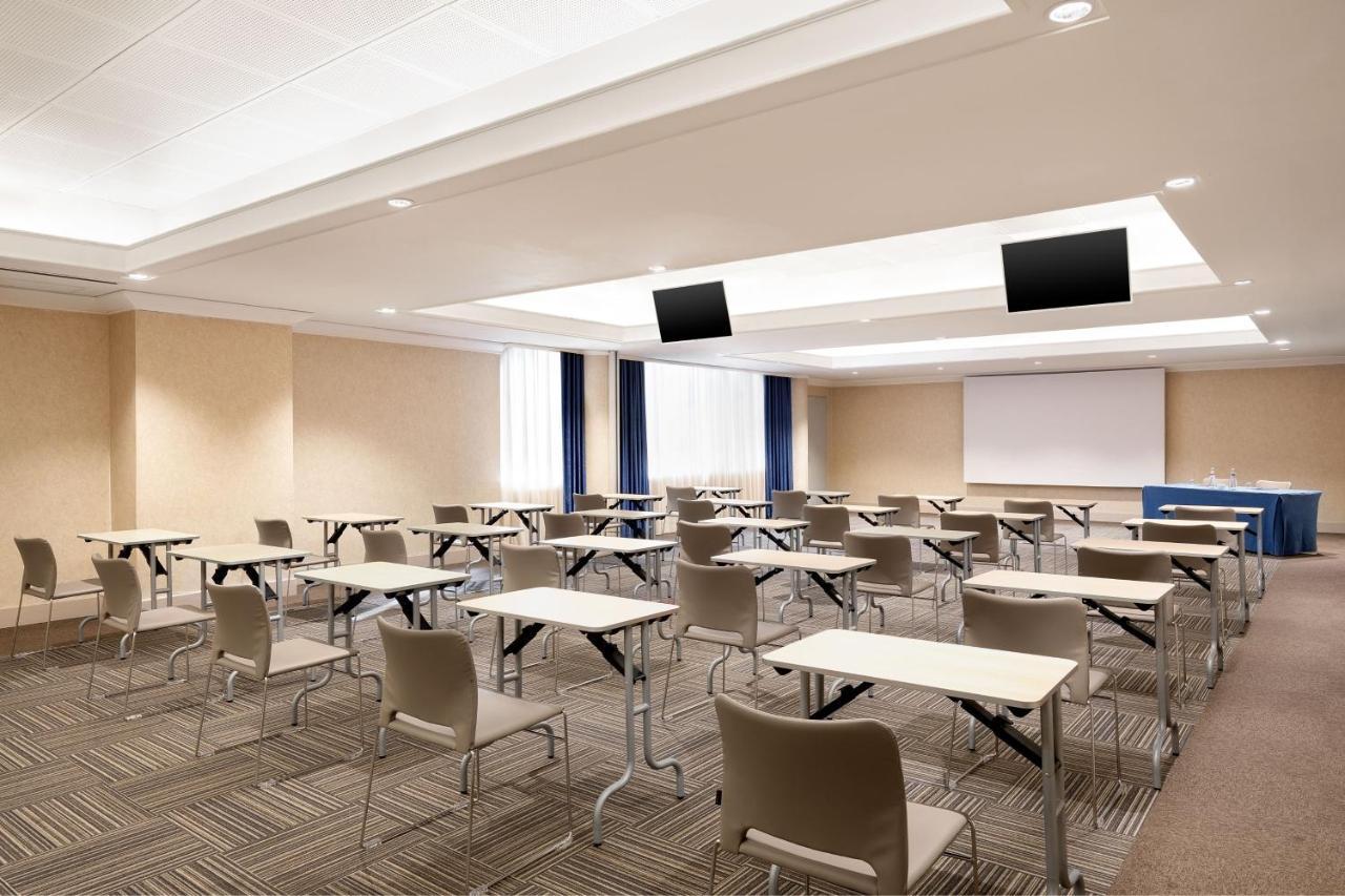Courtyard By Marriott Rome Central Park Εξωτερικό φωτογραφία