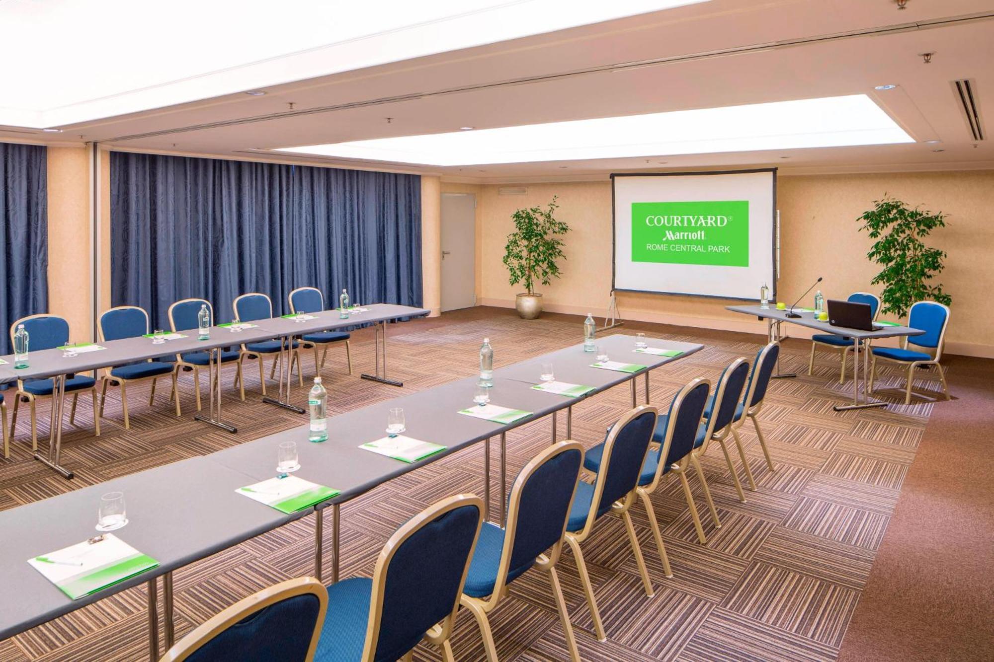 Courtyard By Marriott Rome Central Park Εξωτερικό φωτογραφία