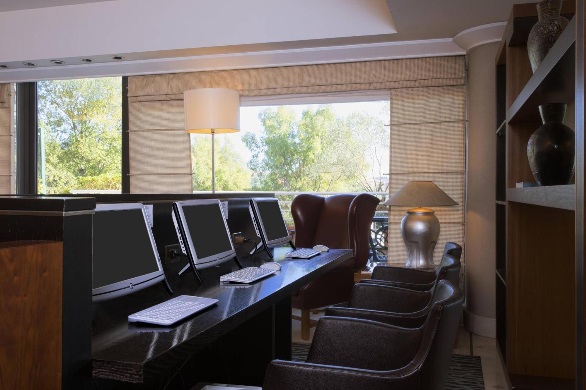 Courtyard By Marriott Rome Central Park Εξωτερικό φωτογραφία